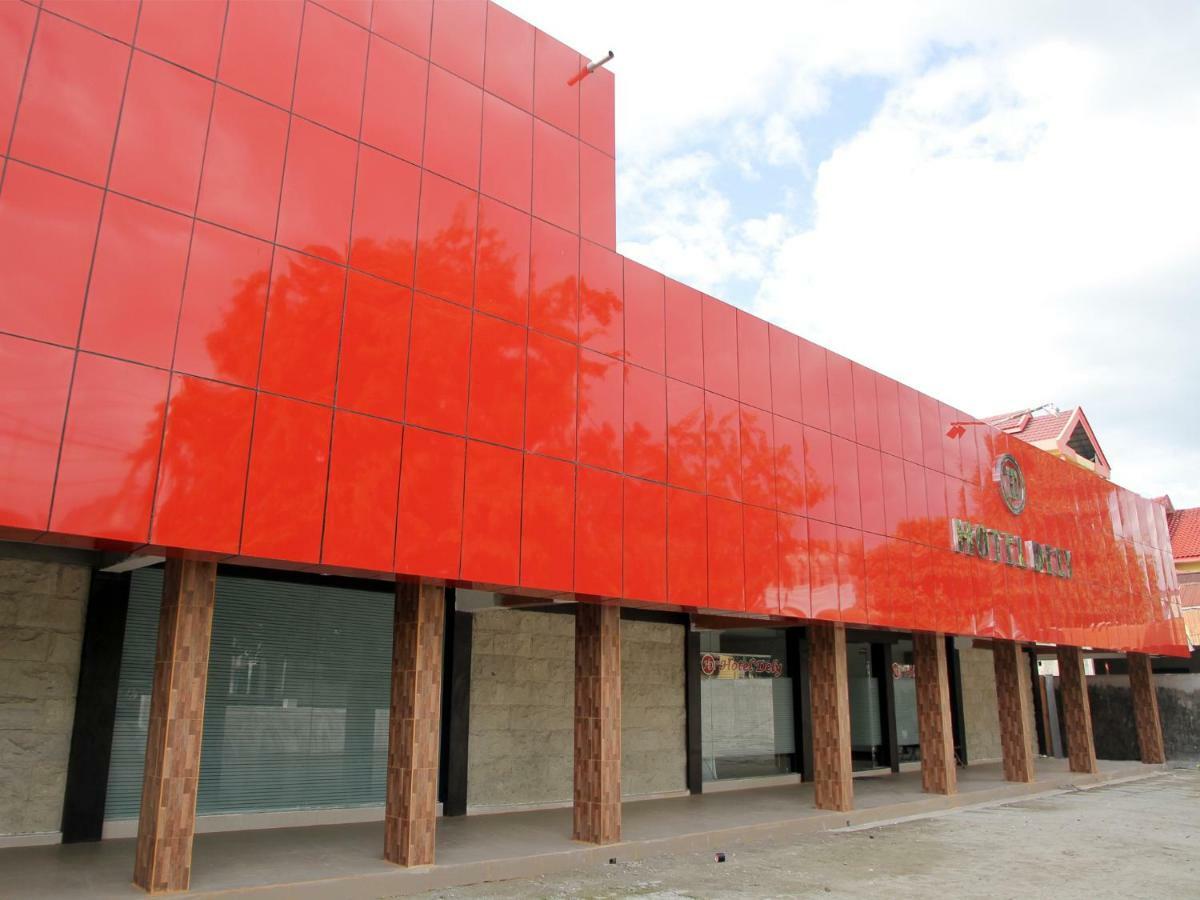 Oyo 840 Hotel Dely Palu Bagian luar foto